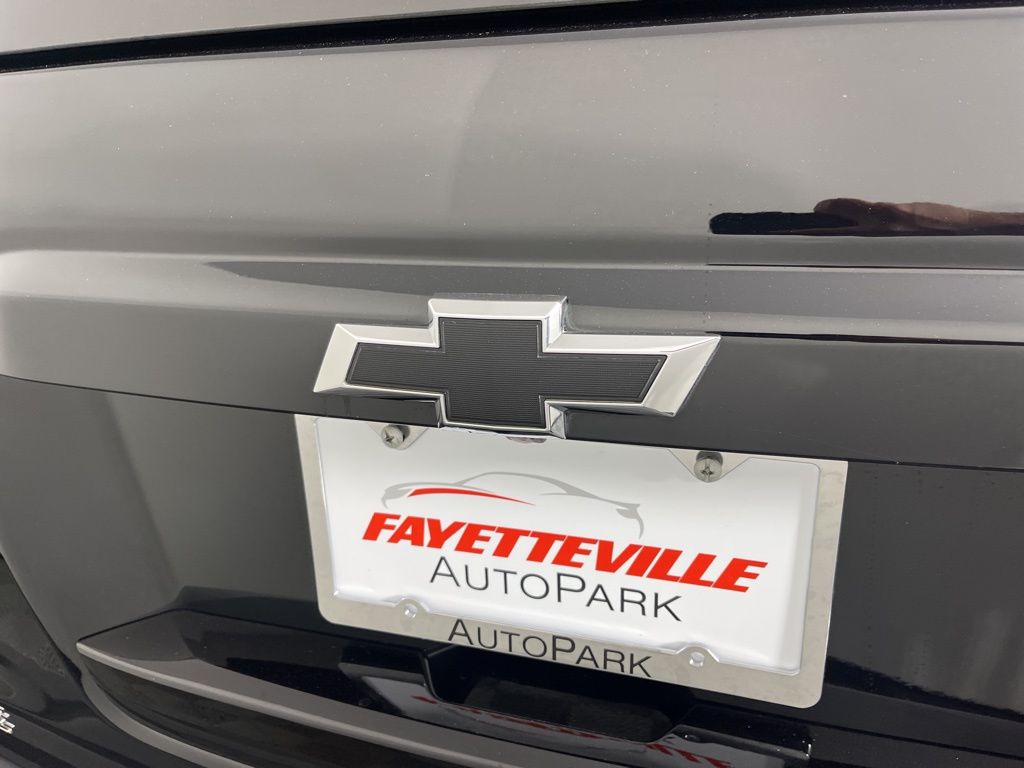 Thumbnail: 2018 Chevrolet Tahoe - 21