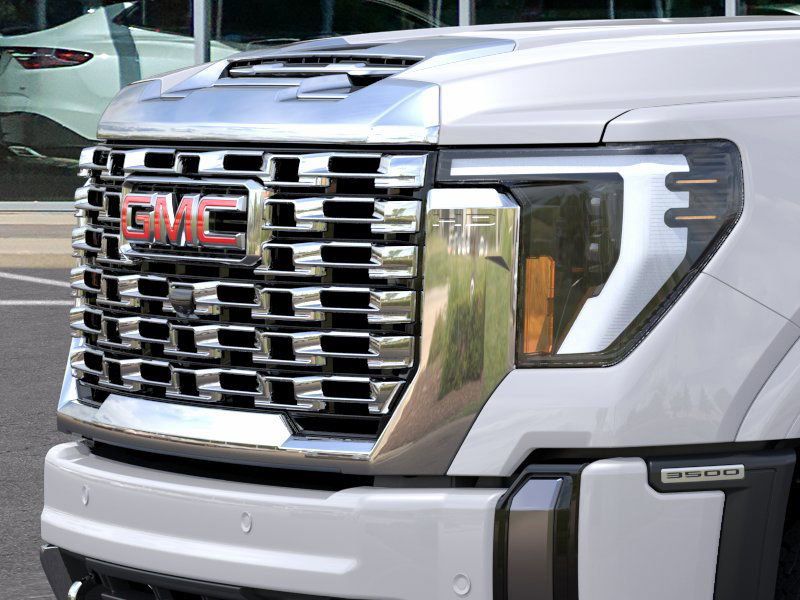 2024 GMC Sierra 3500HD Denali 13