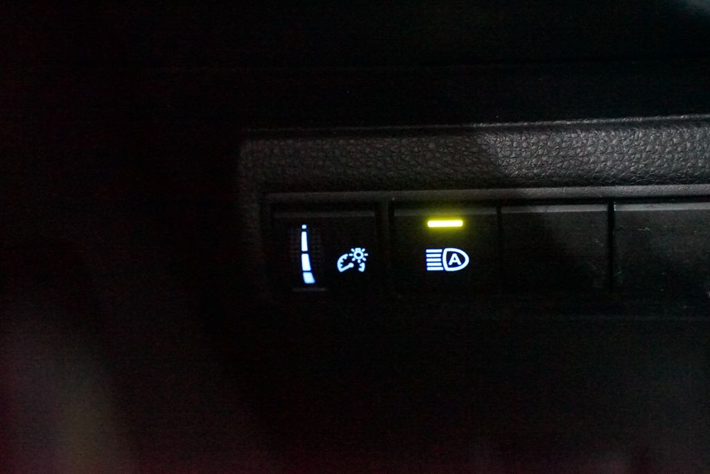 Thumbnail: 2022 Toyota Corolla - 21