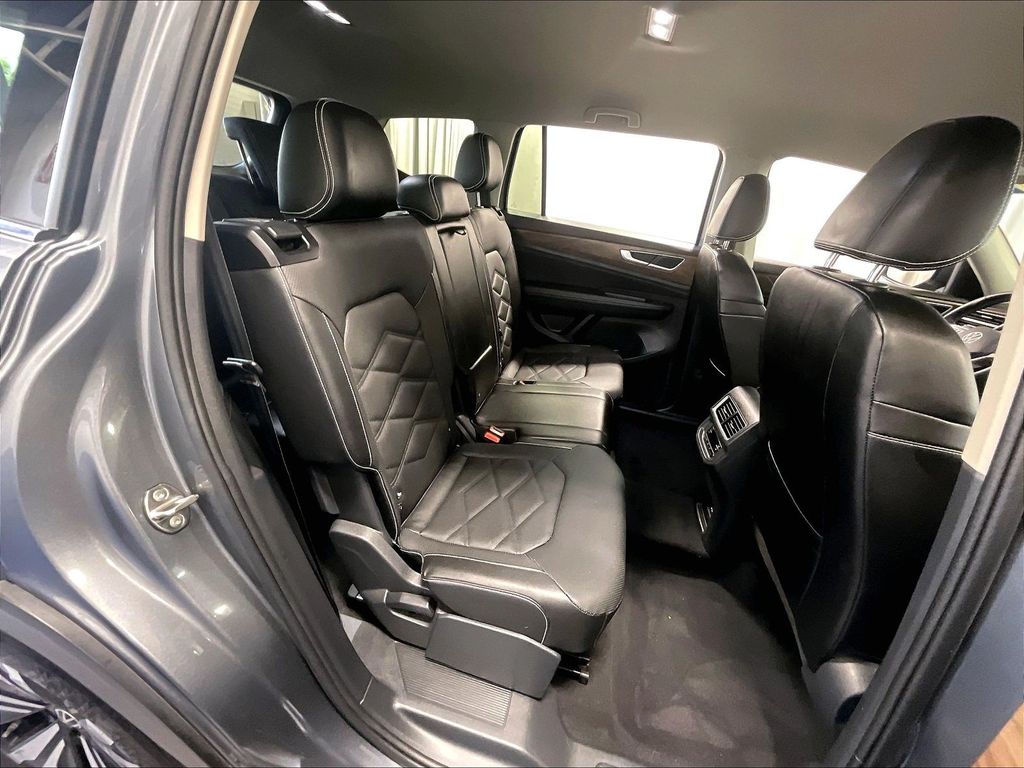 2024 Volkswagen Atlas — photo 16