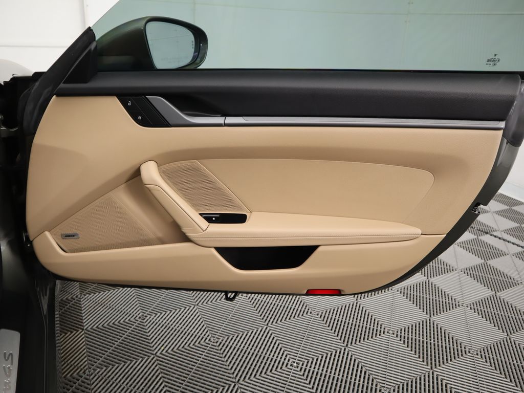 2022 Porsche 911 Carrera 4S 26
