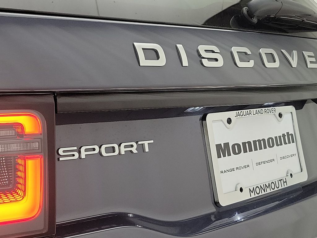 2024 Land Rover Discovery Sport S 17