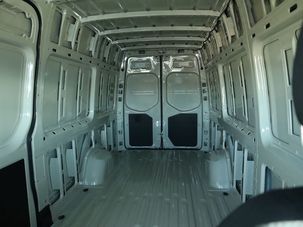 Thumbnail: 2025 Mercedes-Benz Sprinter - 19