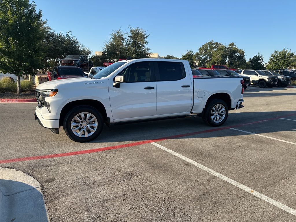 Used Car 2022 Chevrolet Silverado 1500  Custom For Sale Under $35,000 In Austin, Texas