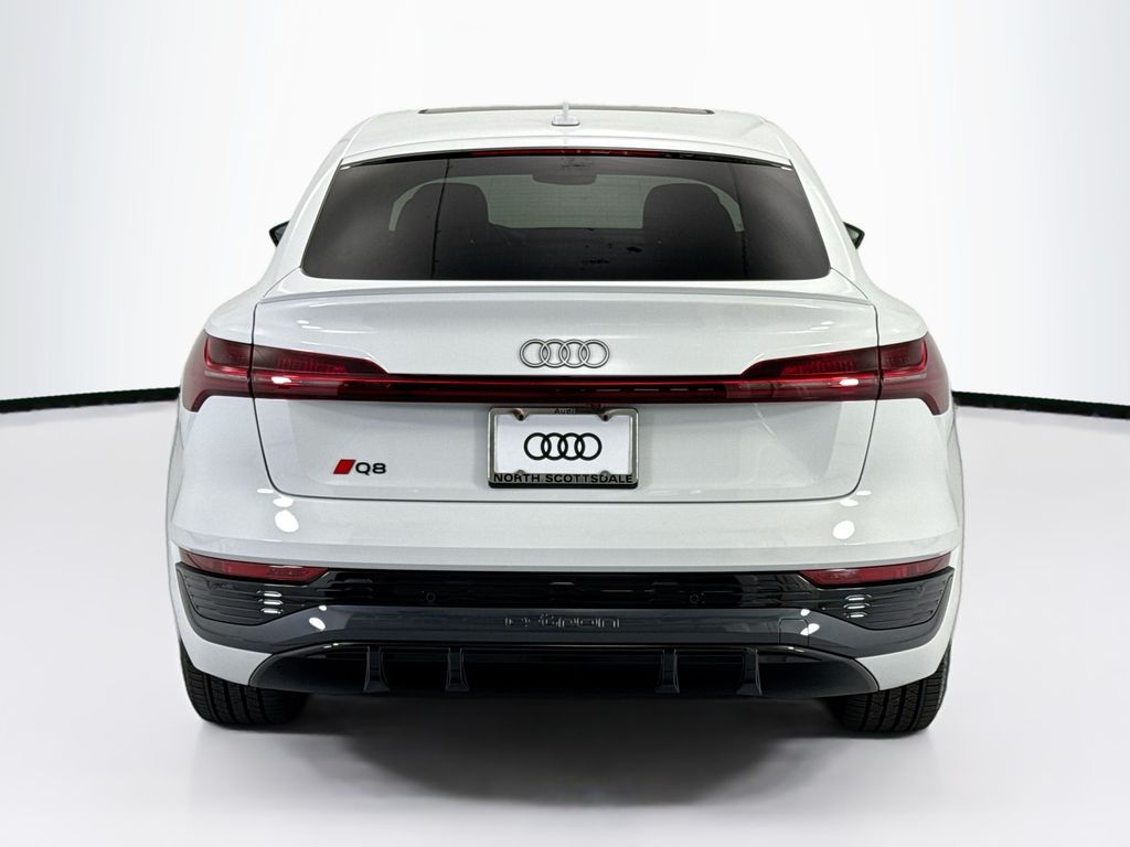Thumbnail: 2024 Audi Q8 e-tron - 6