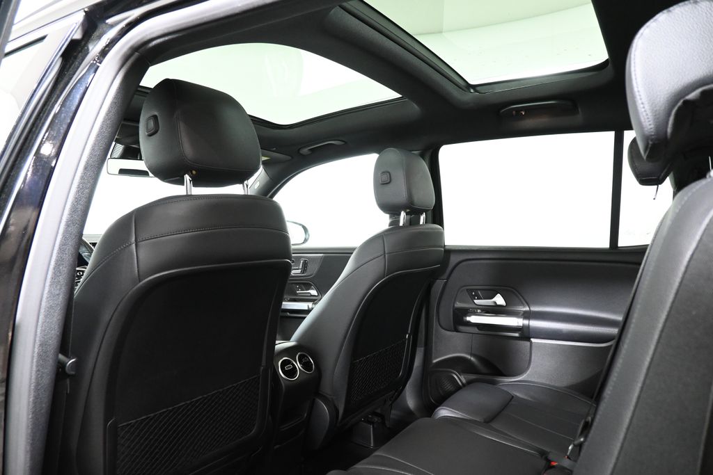 2020 Mercedes-Benz GLB 250 32