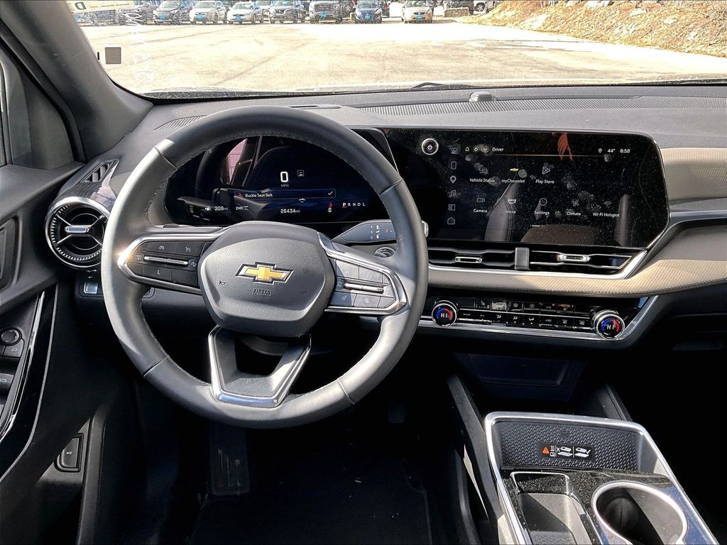 2025 Chevrolet Equinox — photo 17