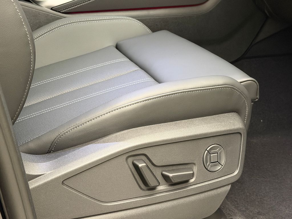 Thumbnail: 2026 Audi Q5 - 11
