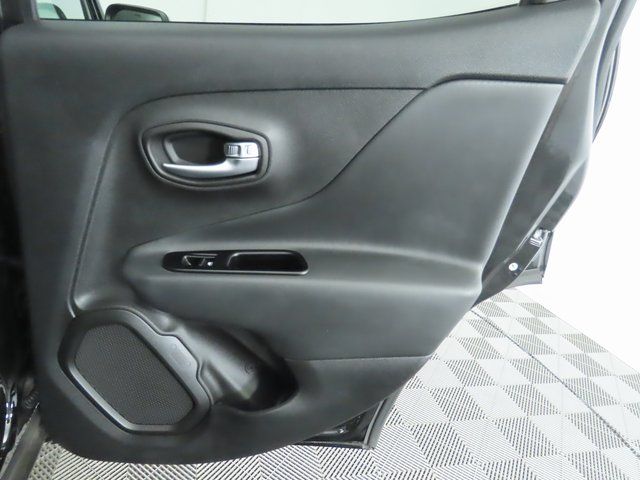 Thumbnail: 2022 Jeep Renegade - 28