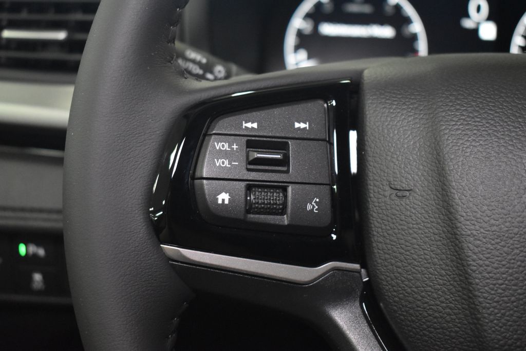 2025 Honda Odyssey Touring 17