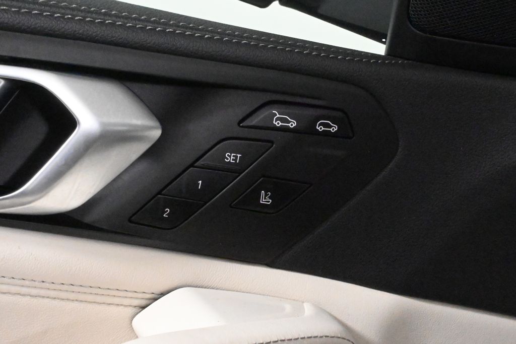 Thumbnail: 2023 BMW X6 - 30