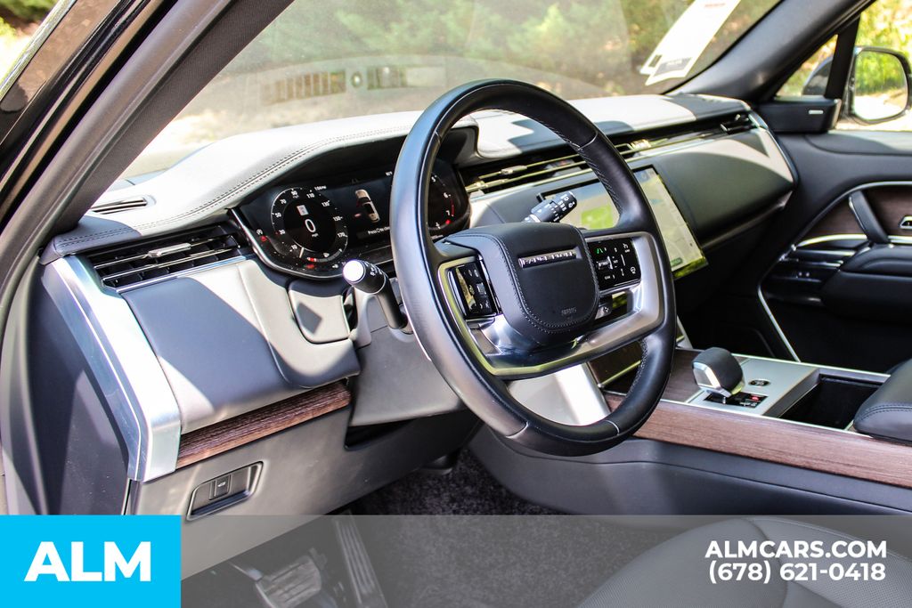 Used 2025 Black Land Rover SE image 23