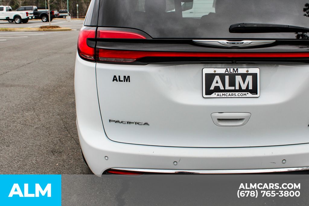 2023 Chrysler Pacifica Hybrid Limited - Photo 13