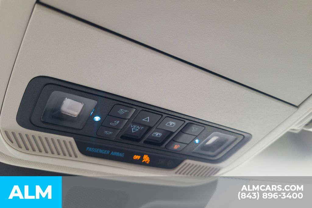 Used 2025 Silver Ford Platinum image 34
