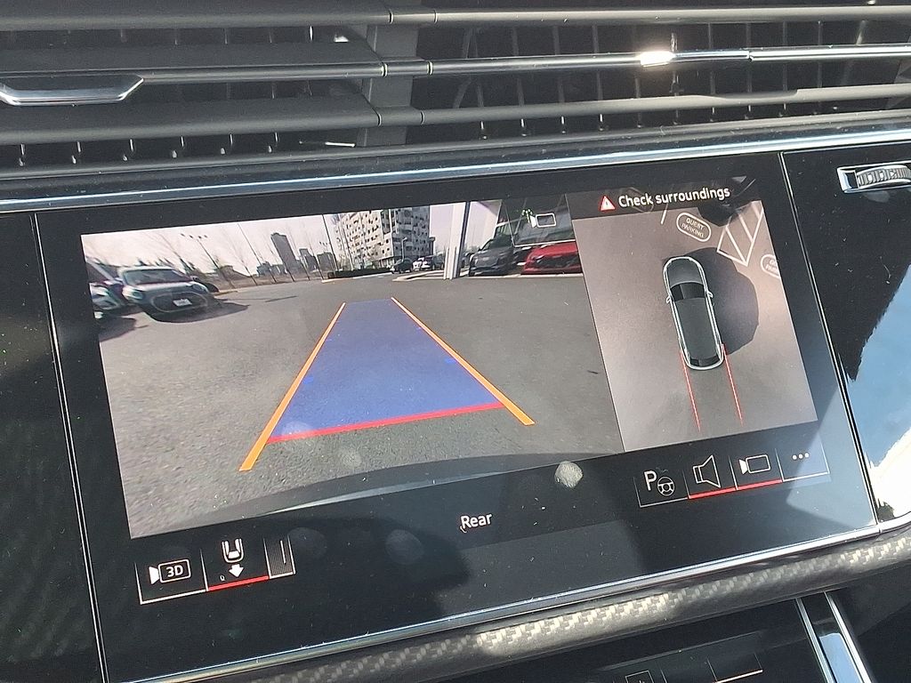 Thumbnail: 2026 Audi RS Q8 - 15