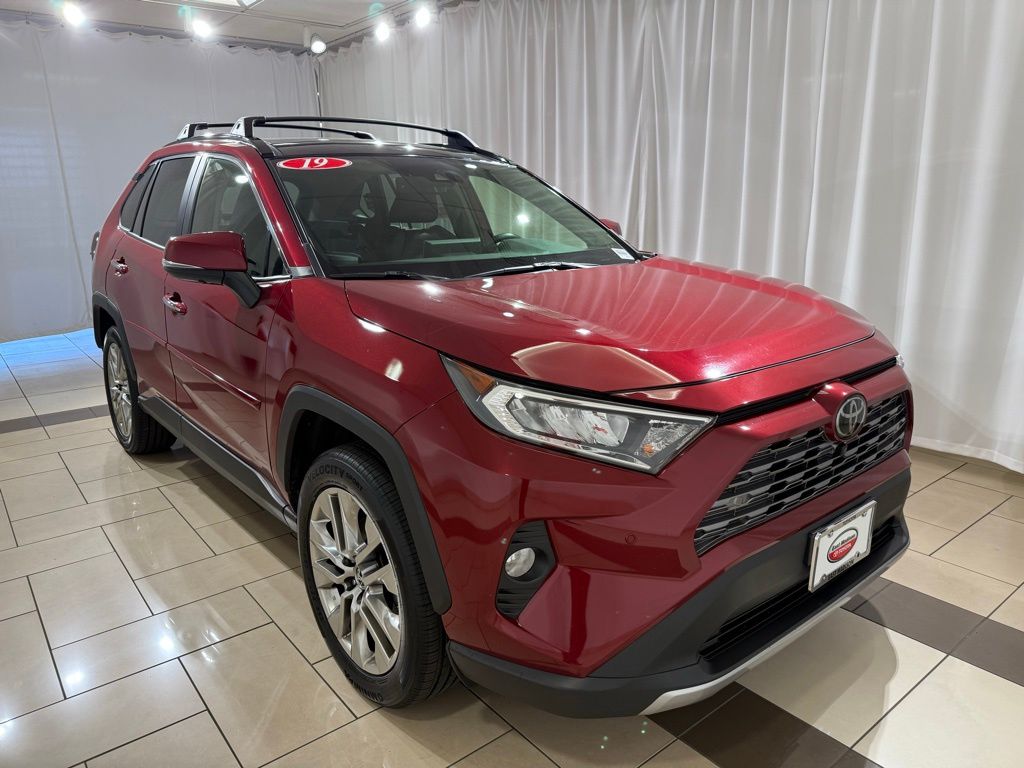 Thumbnail: 2019 Toyota RAV4 - 7