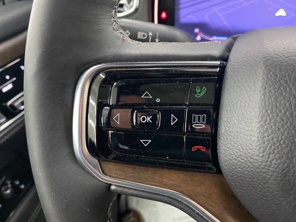 2024 Jeep Grand Wagoneer photo