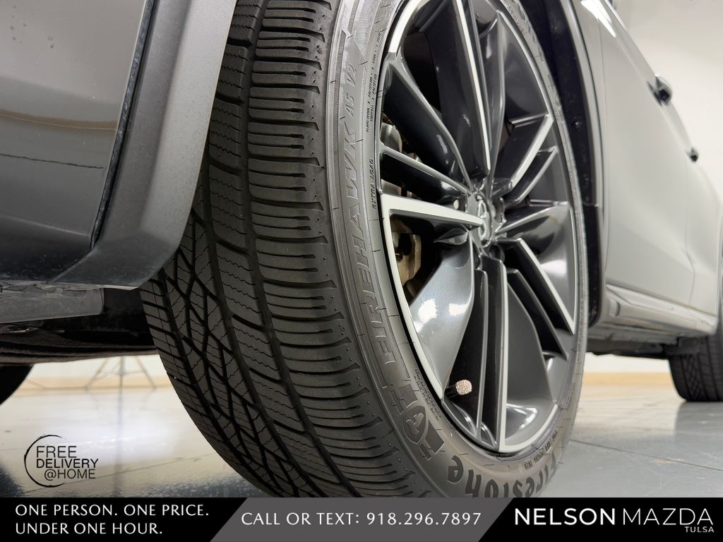 Used 2022 Black INFINITI LUXE image 12