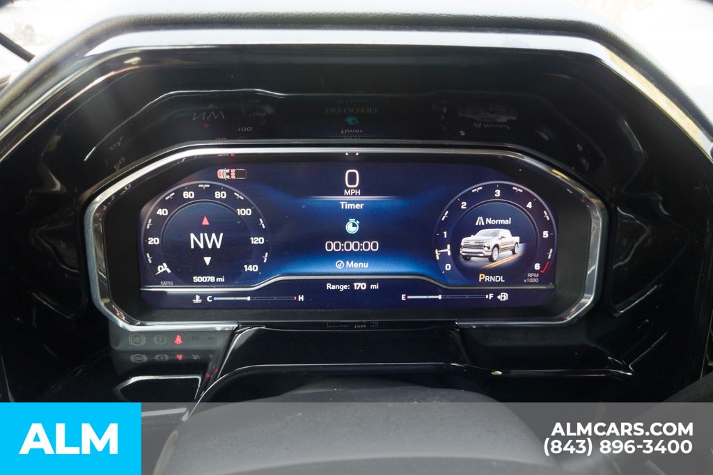 Used 2025 Summit White Chevrolet LT image 34