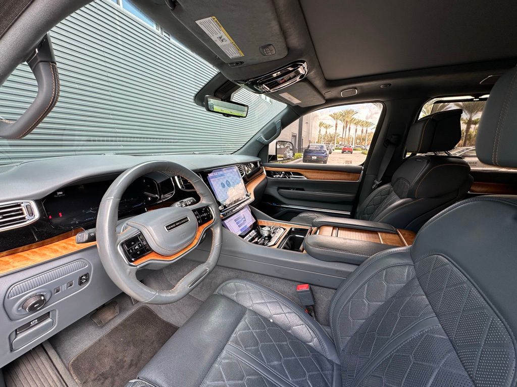 Thumbnail: 2022 Jeep Grand Wagoneer - 4