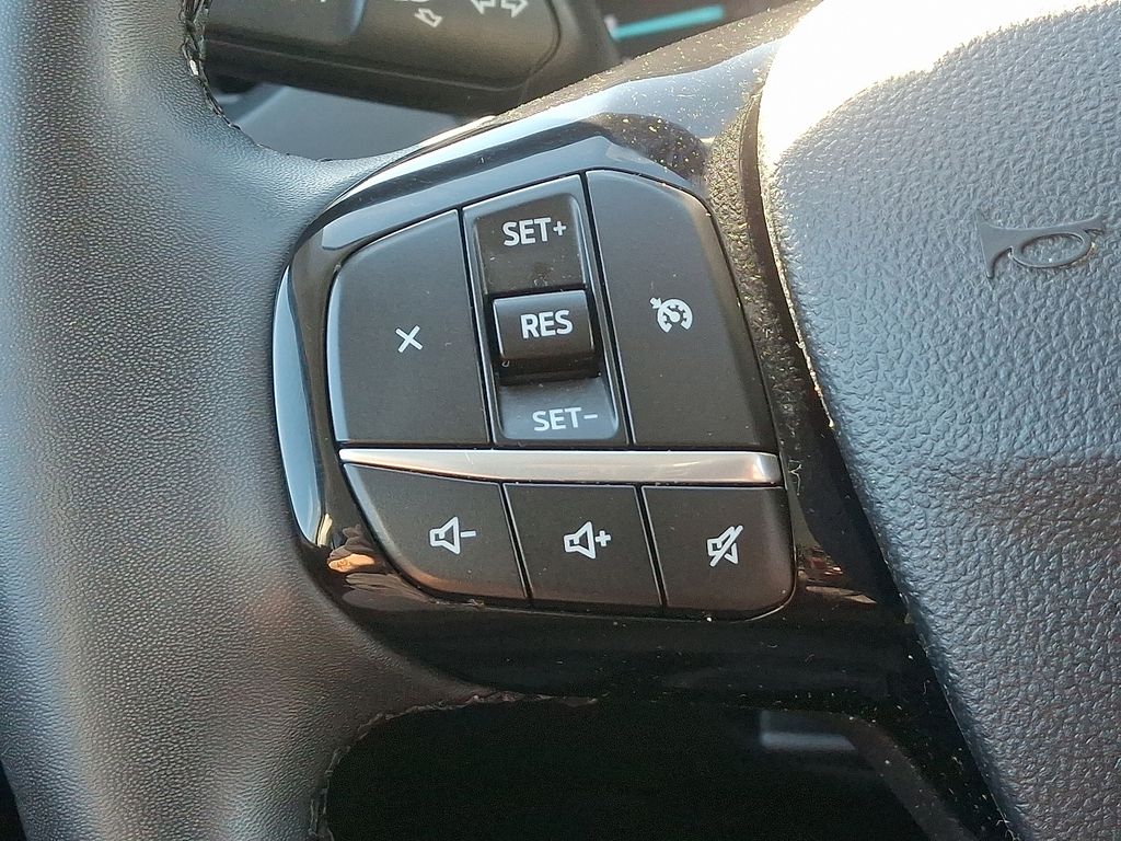 Thumbnail: 2022 Ford Escape - 22