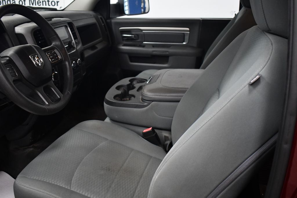 Thumbnail: 2019 RAM 1500 Classic - 5