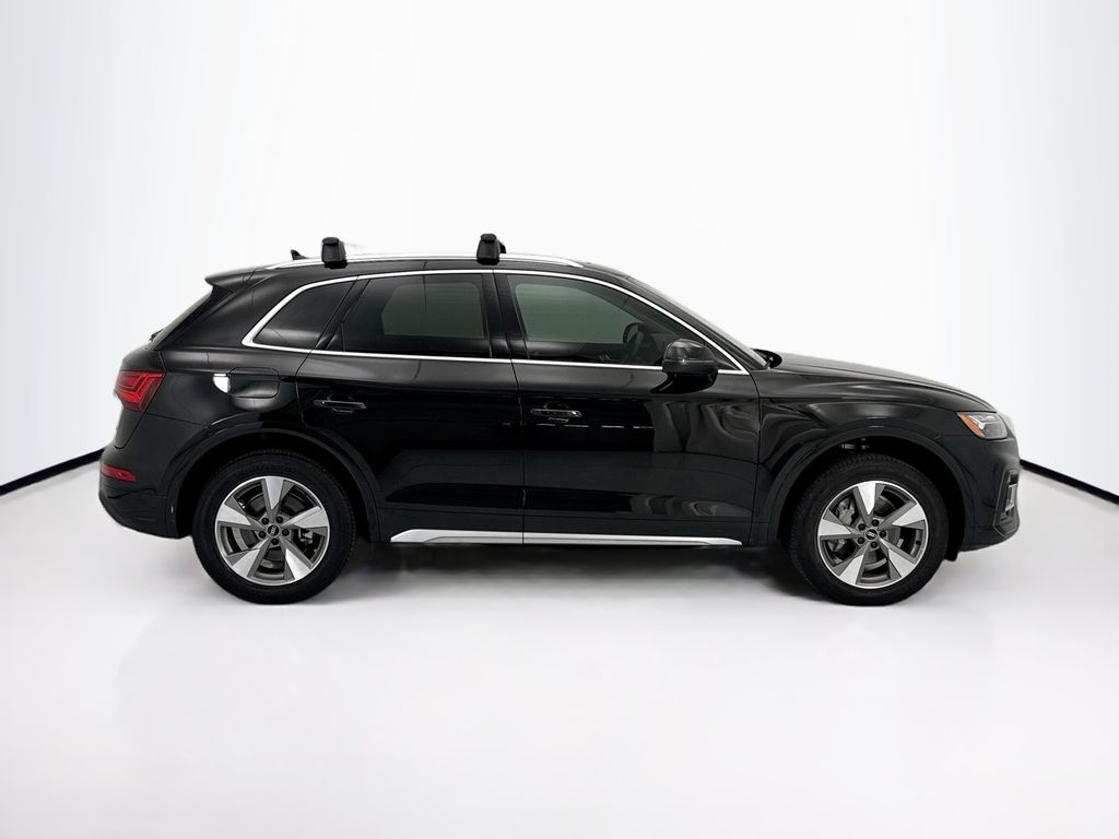 Thumbnail: 2023 Audi Q5 - 4