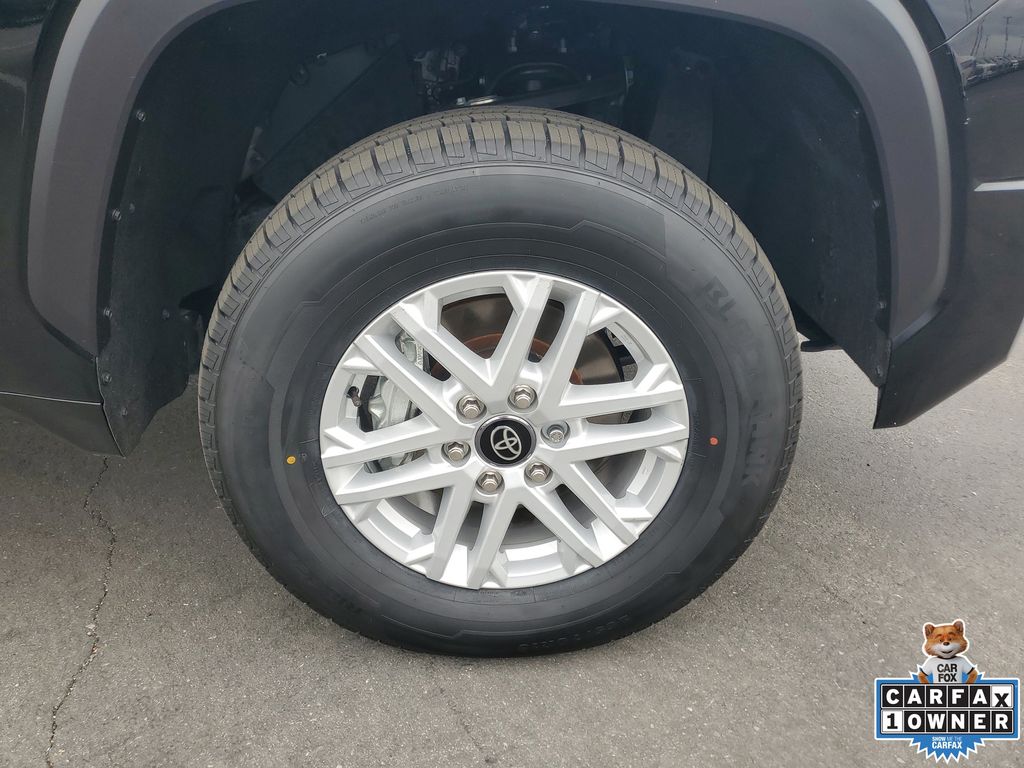 View vehicle photo 6