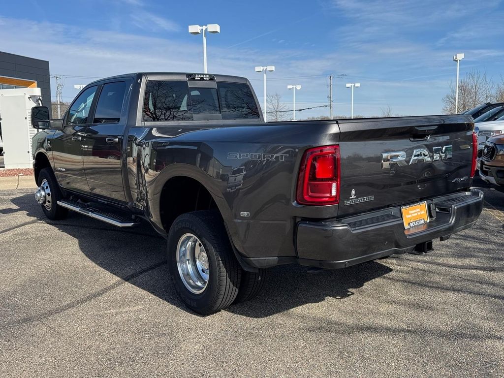 Certified Used 2025 Granite Crystal Metallic Clearcoat Ram Laramie image 4