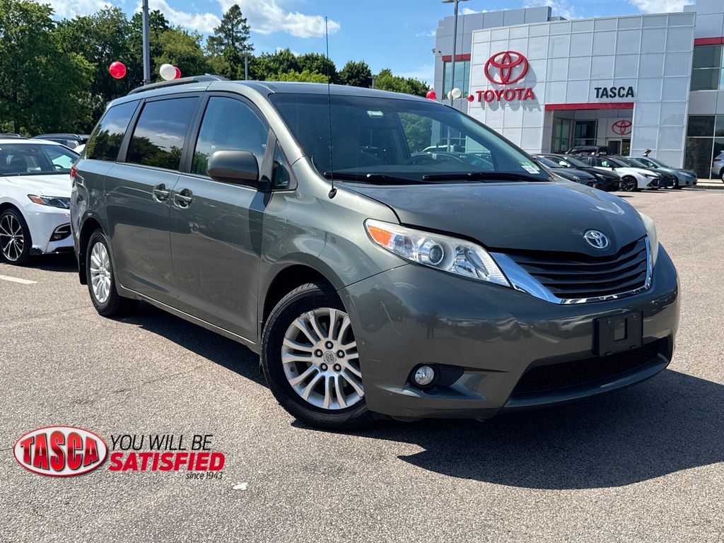 Cypress Pearl 2014 Toyota Sienna XLE 7-Passenger Auto Access Seat Minivan Front-Wheel Drive 6-Speed Automatic Overdrive