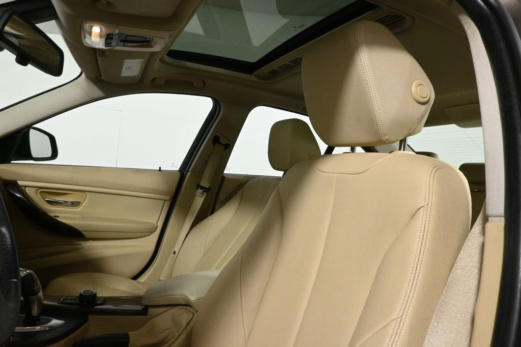 Thumbnail: 2014 BMW 3 Series - 4