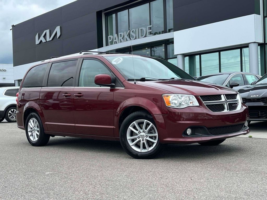 Red 2019 Dodge Grand Caravan SXT FWD Minivan Front-Wheel Drive 6-Speed Automatic