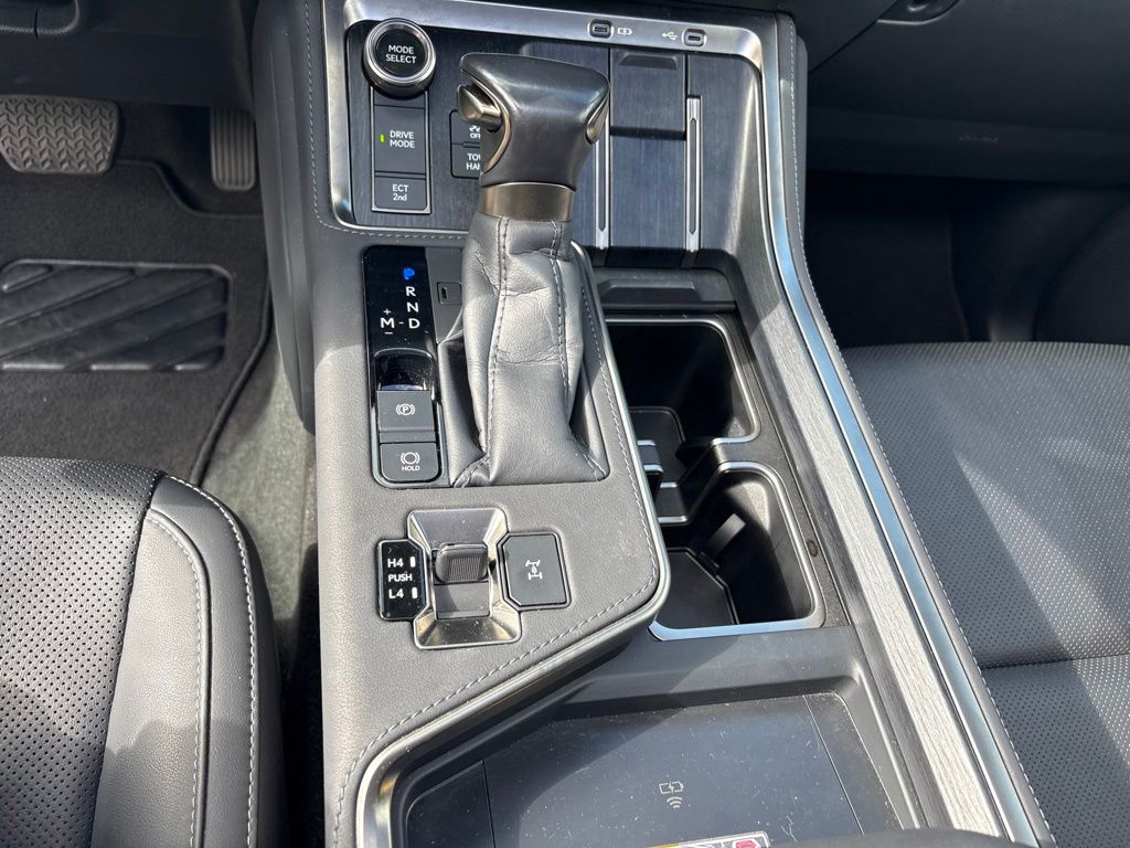 Thumbnail: 2024 Lexus GX - 15