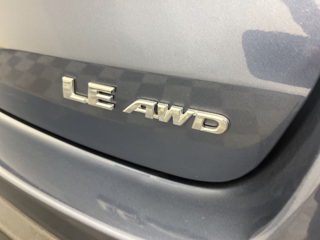 Thumbnail: 2017 Toyota Highlander - 3