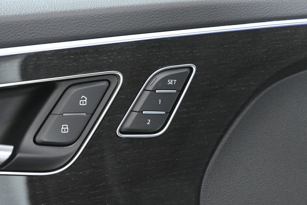 Thumbnail: 2026 Audi Q7 - 24