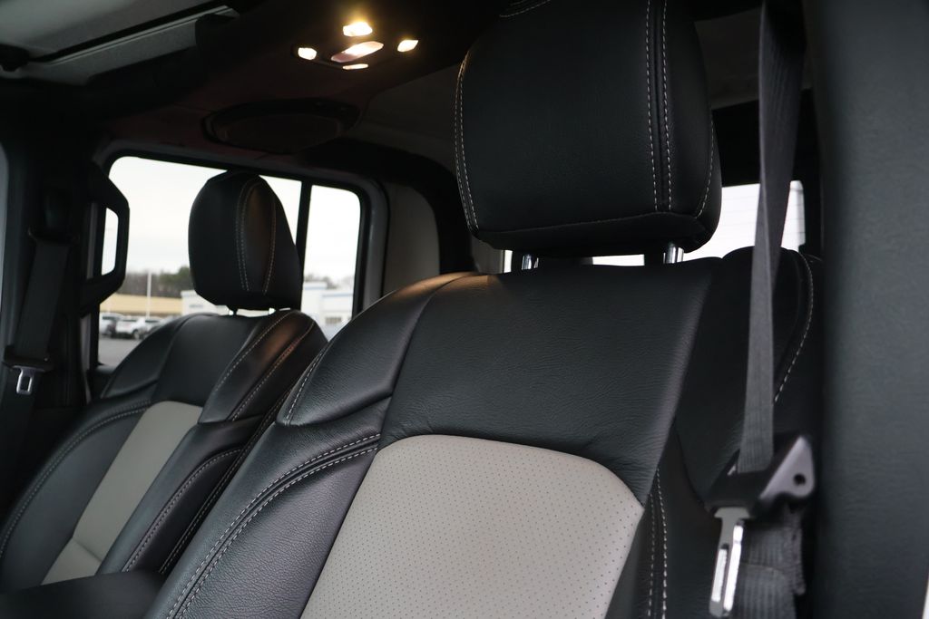 Thumbnail: 2020 Jeep Gladiator - 13