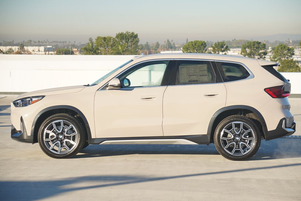 Thumbnail: 2026 BMW X1 - 4