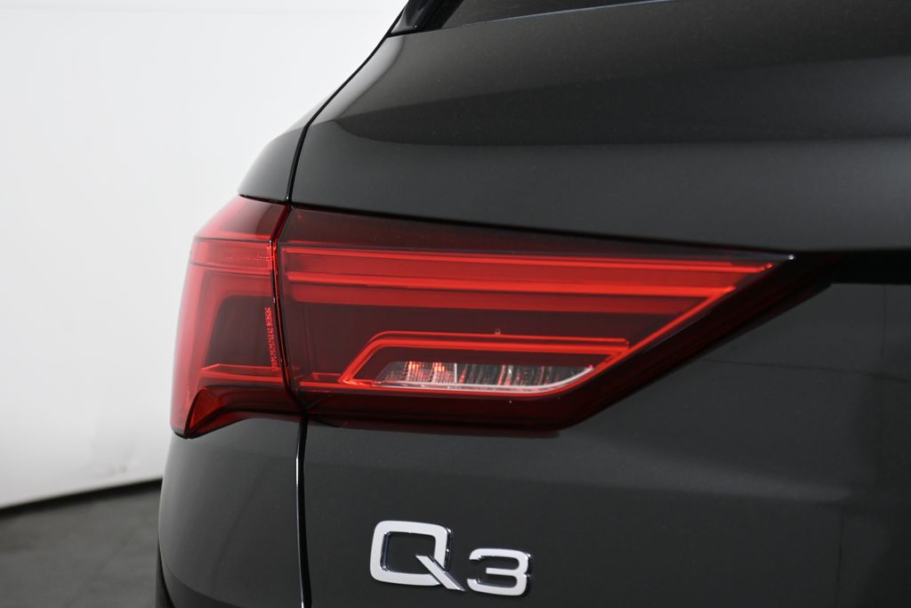 Thumbnail: 2021 Audi Q3 - 12