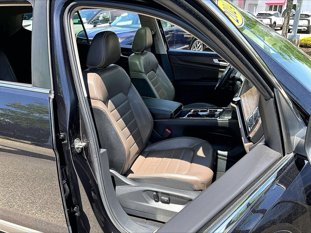 2024 Volkswagen Atlas — photo 11