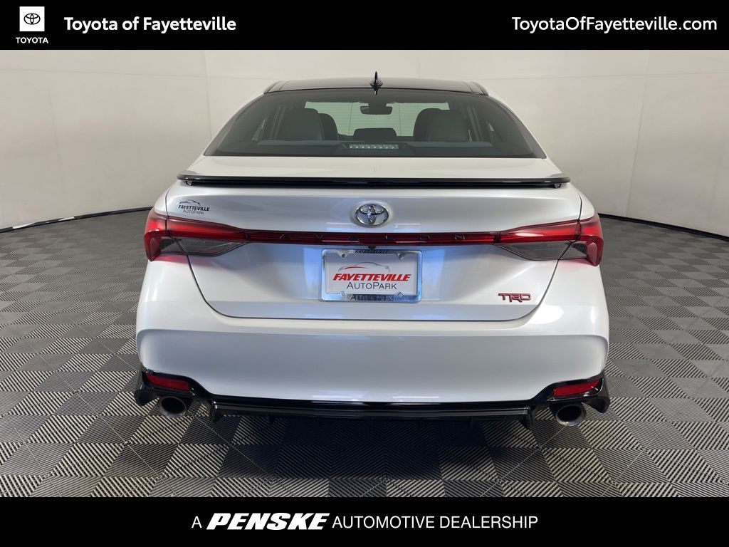 Thumbnail: 2021 Toyota Avalon - 10