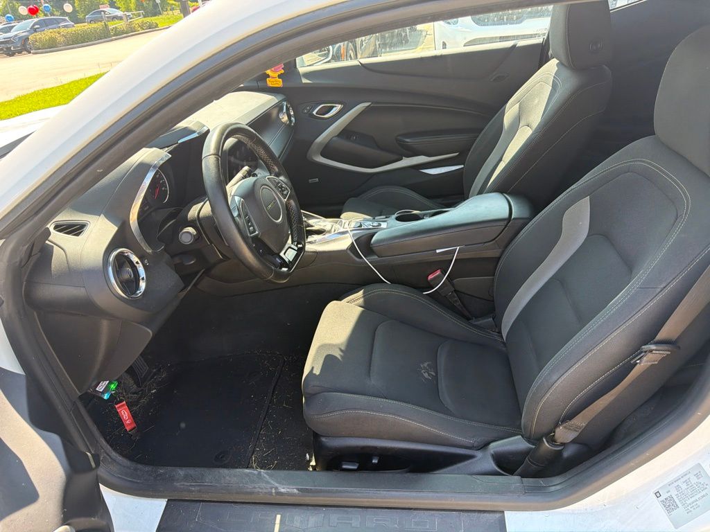 Used 2020 White Chevrolet 1LT image 7
