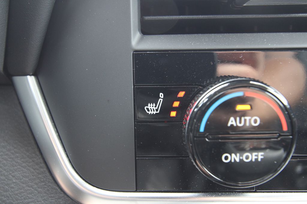 Used 2025 Nissan Rogue SUV
