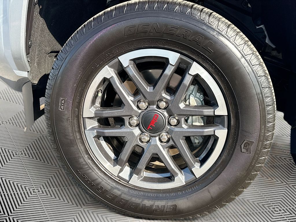2024 Toyota Tacoma TRD Sport 29