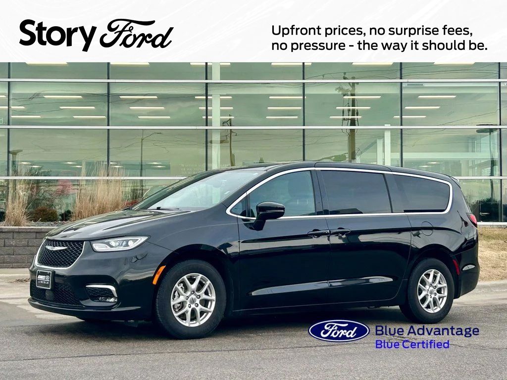 2025 Chrysler Pacifica Select FWD