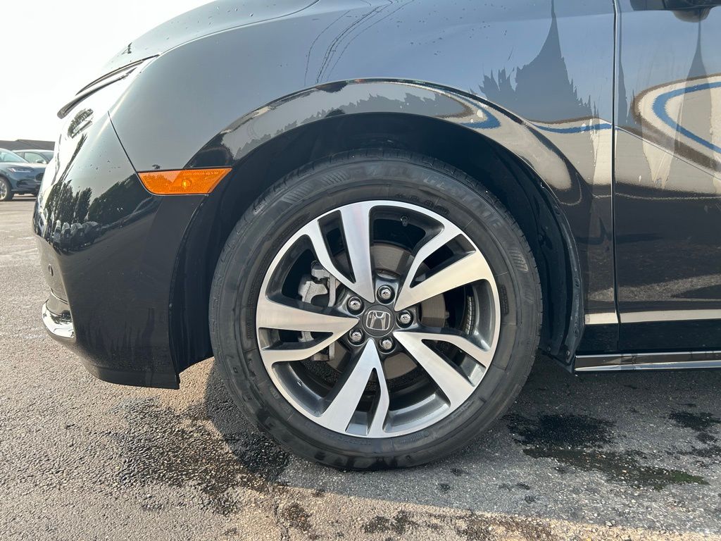 2024 Honda Odyssey Touring 10