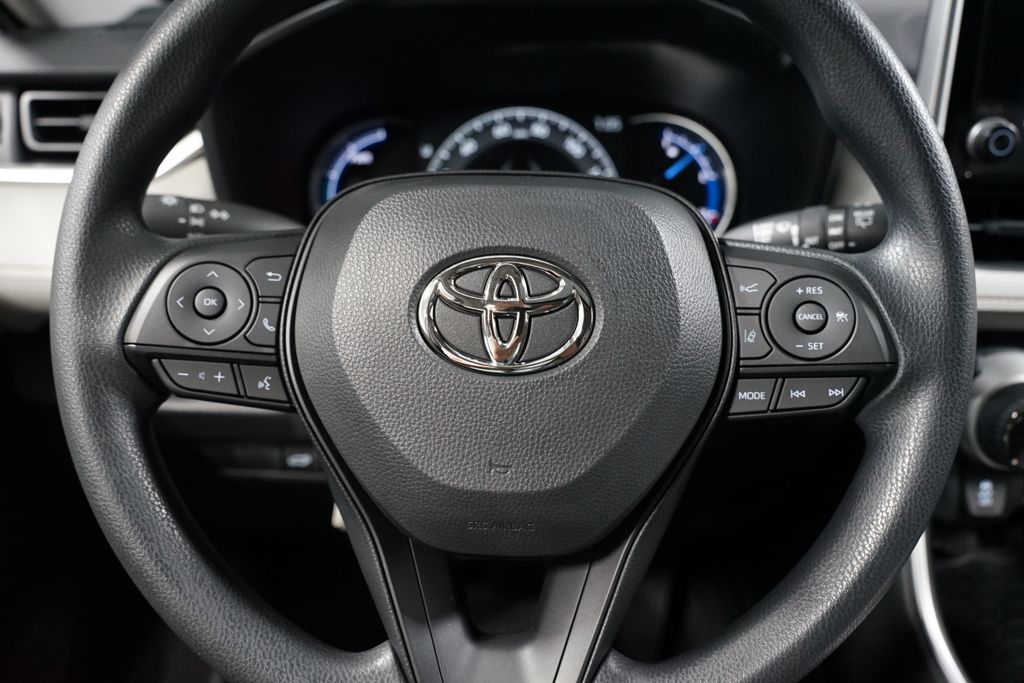 Thumbnail: 2025 Toyota RAV4 - 12