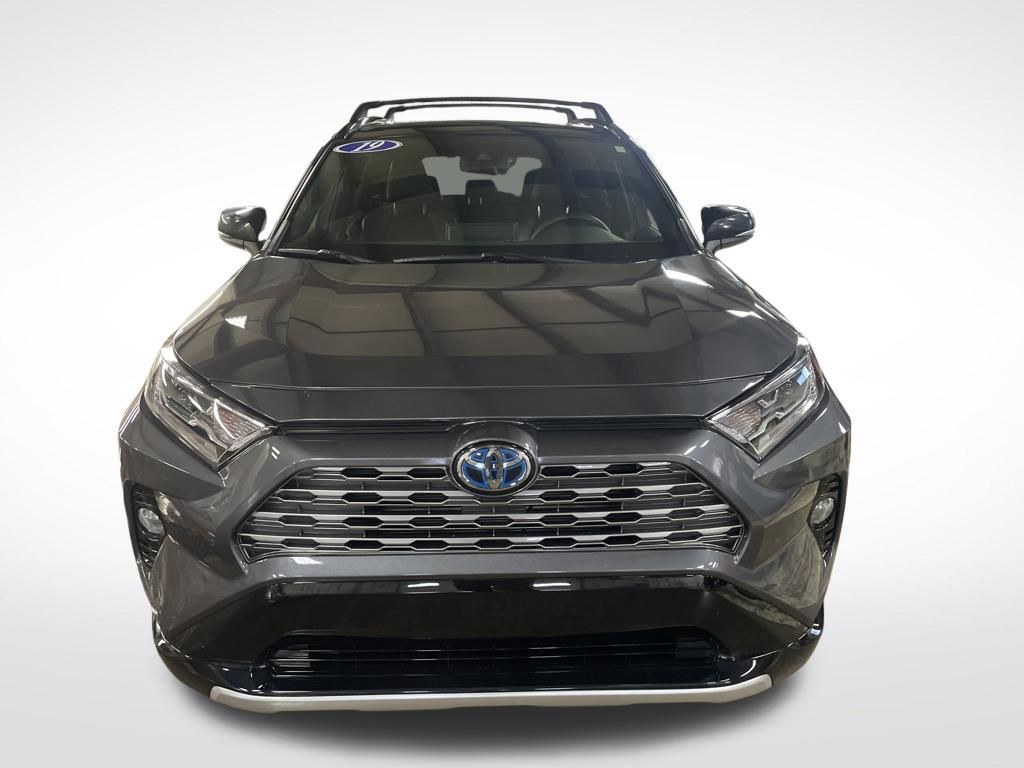 Certified Used 2019  Toyota XSE image 8