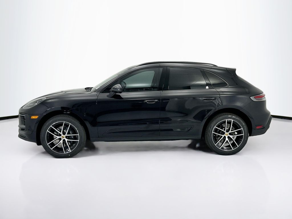 Thumbnail: 2026 Porsche Macan - 2