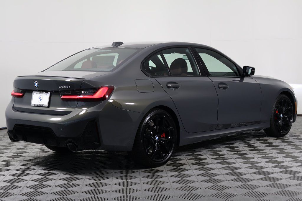 Thumbnail: 2026 BMW 3 Series - 2