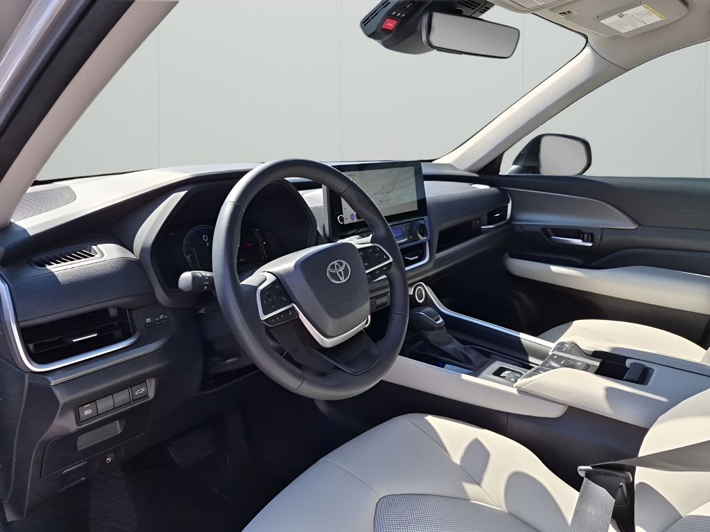 Used Car 2024 Toyota Grand Highlander  Xle For Sale Under $50,000 In Austin, Texas